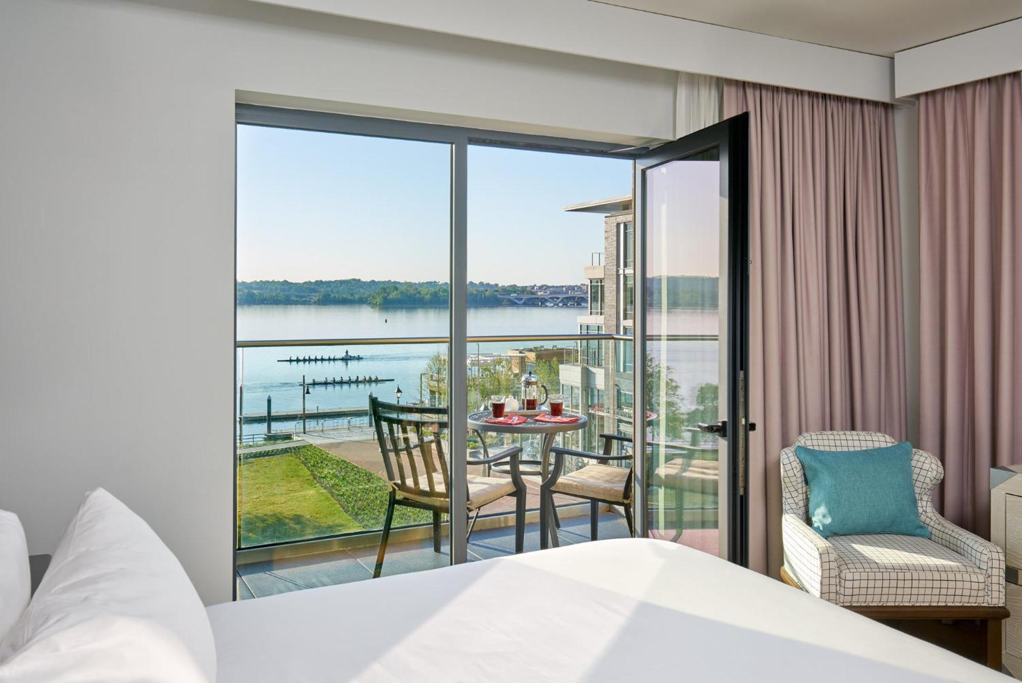 Hotel Indigo Old Town Alexandria By Ihg Exterior photo