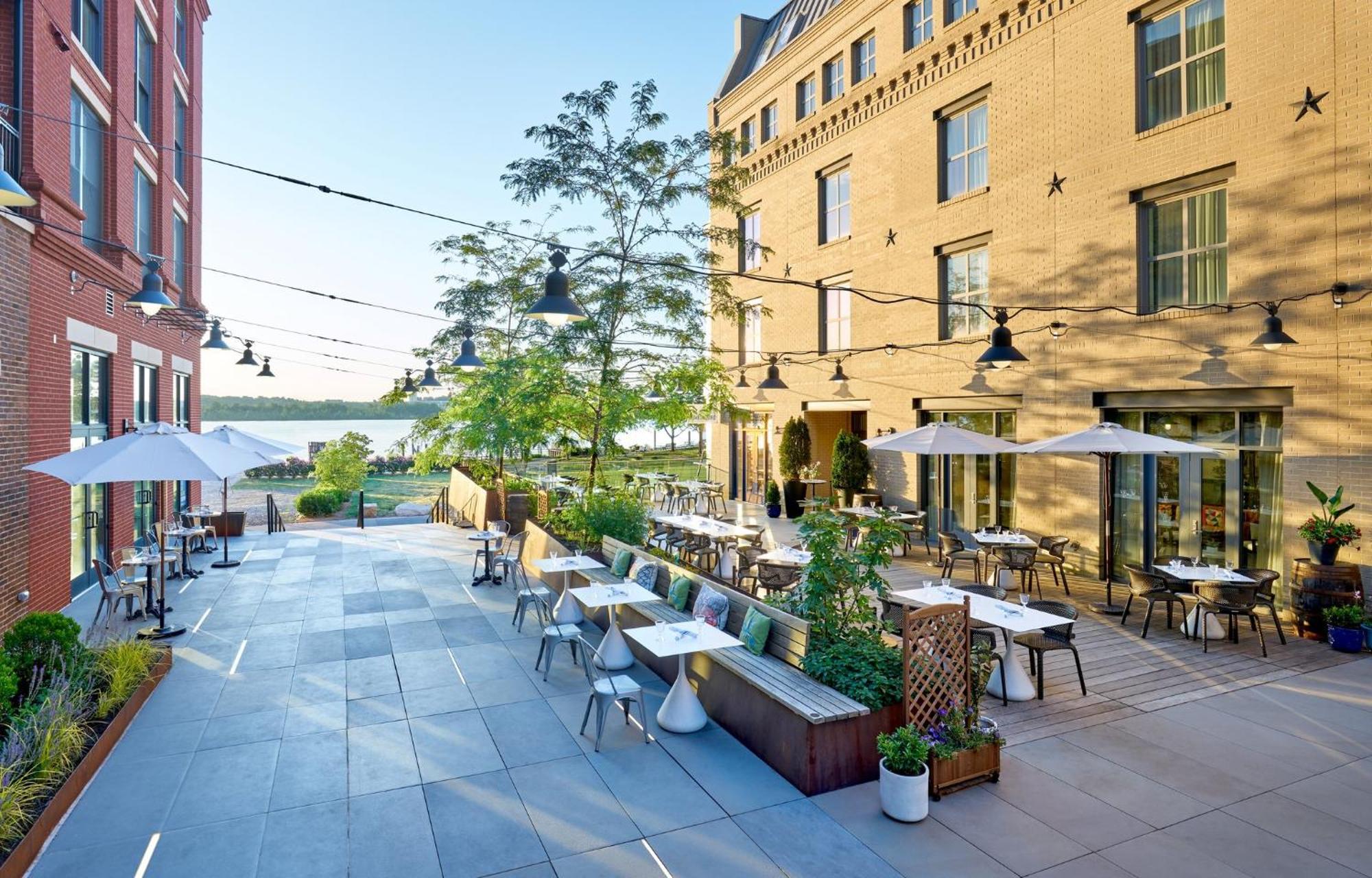 Hotel Indigo Old Town Alexandria By Ihg Exterior photo